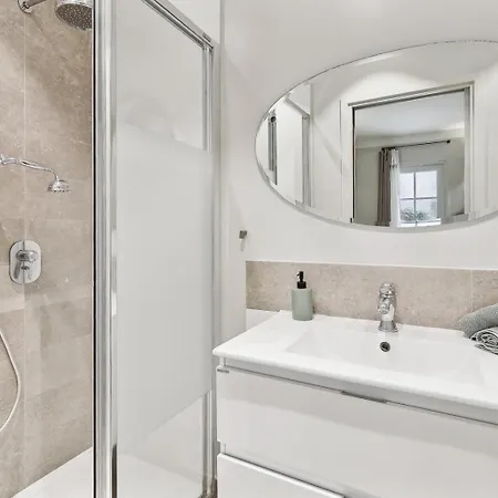 Appartamento Bnbnook - Elegant 2br In The Heart Of Le Marais Parigi