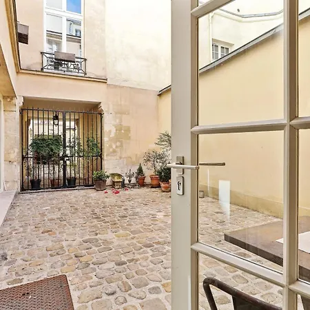 Bnbnook - Elegant 2br In The Heart Of Le Marais * Parigi